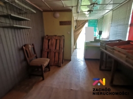 Pawilon handlowo-usługowy ul. Waryńskiego.
